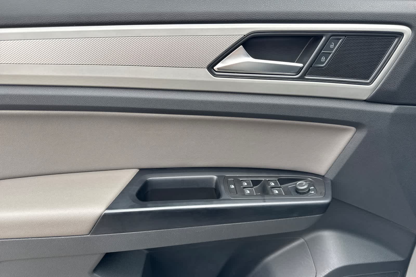 Thumbnail: 2021 Volkswagen Atlas - 12