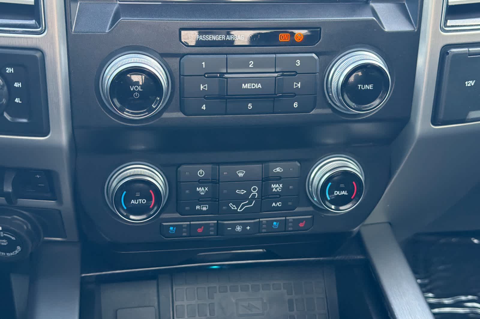 Thumbnail: 2020 Ford F-250 - 20