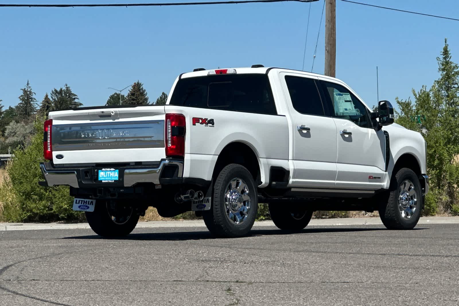 2025 Ford F-350 King Ranch photo 2