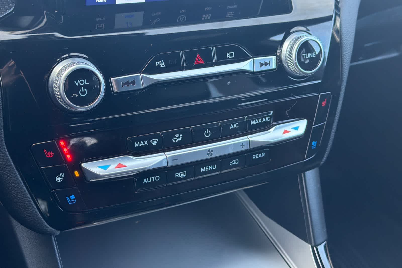 Thumbnail: 2023 Ford Explorer - 22