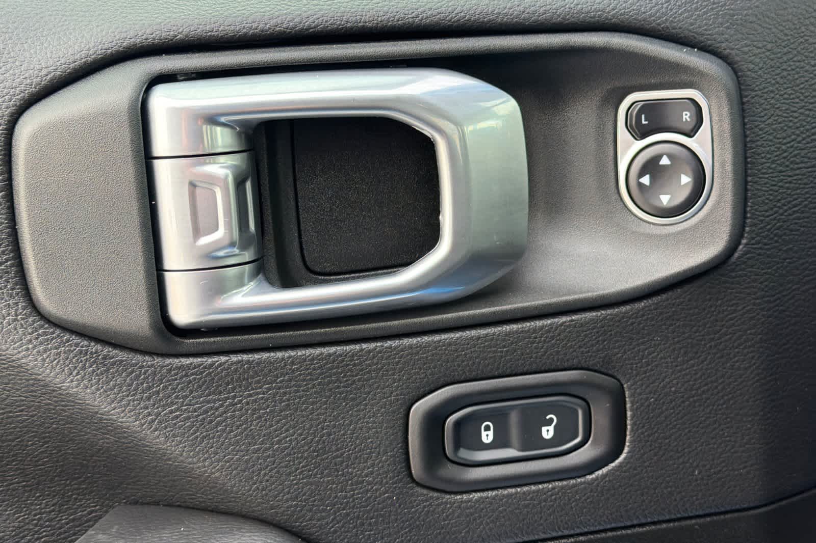 Thumbnail: 2022 Jeep Wrangler - 13