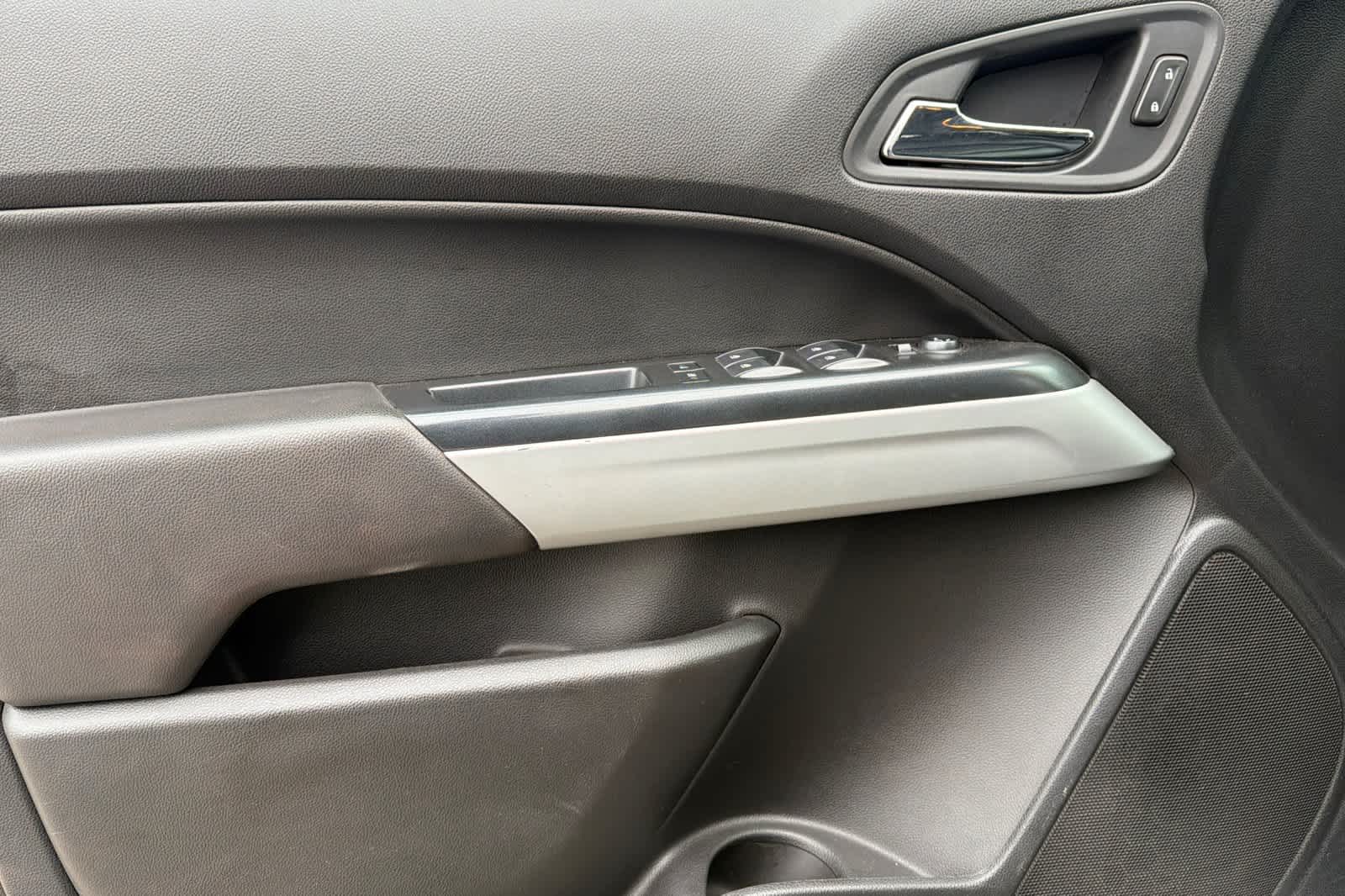 Thumbnail: 2018 Chevrolet Colorado - 12