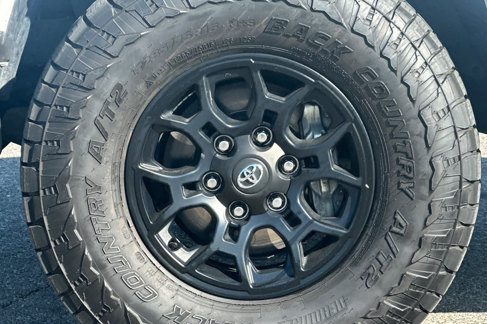 Thumbnail: 2021 Toyota Tacoma - 24