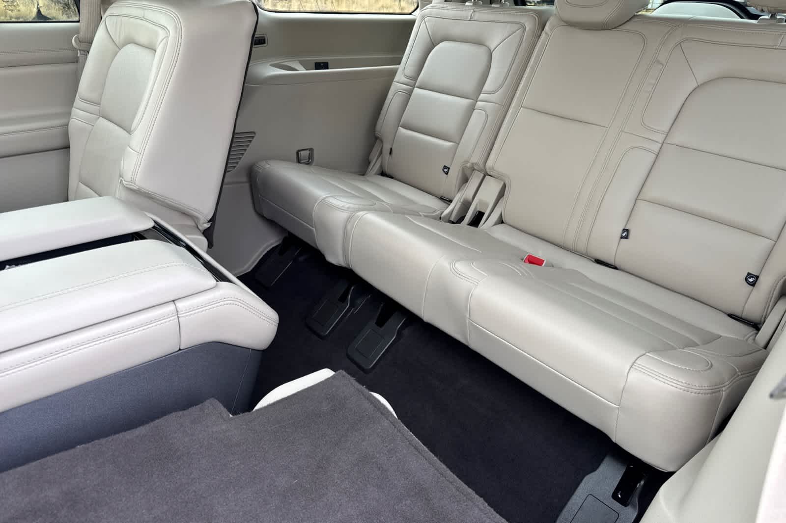 Thumbnail: 2020 Lincoln Navigator - 15