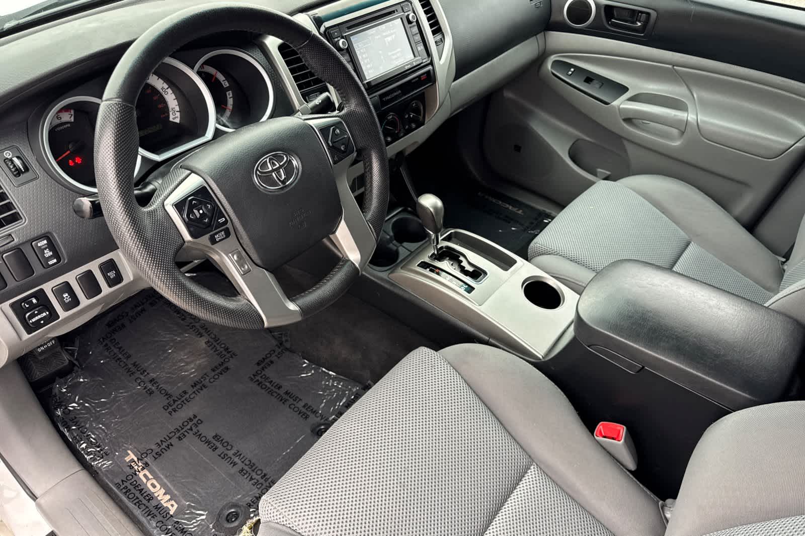 Thumbnail: 2015 Toyota Tacoma - 11