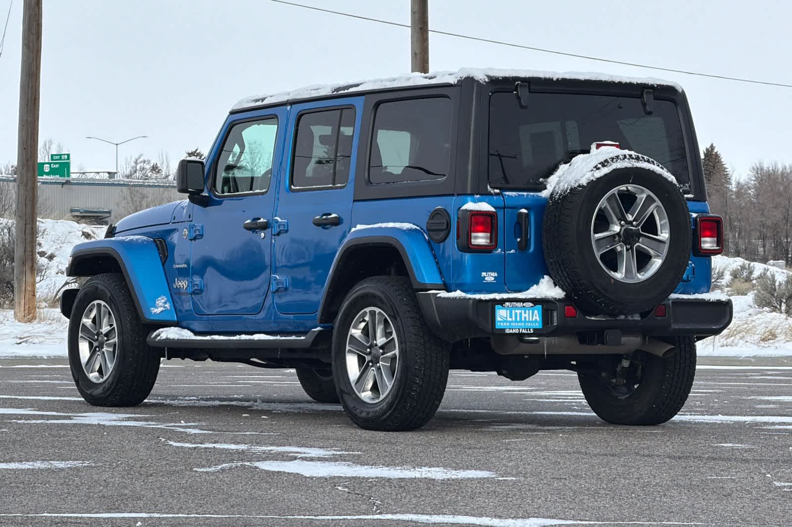 Thumbnail: 2022 Jeep Wrangler - 6