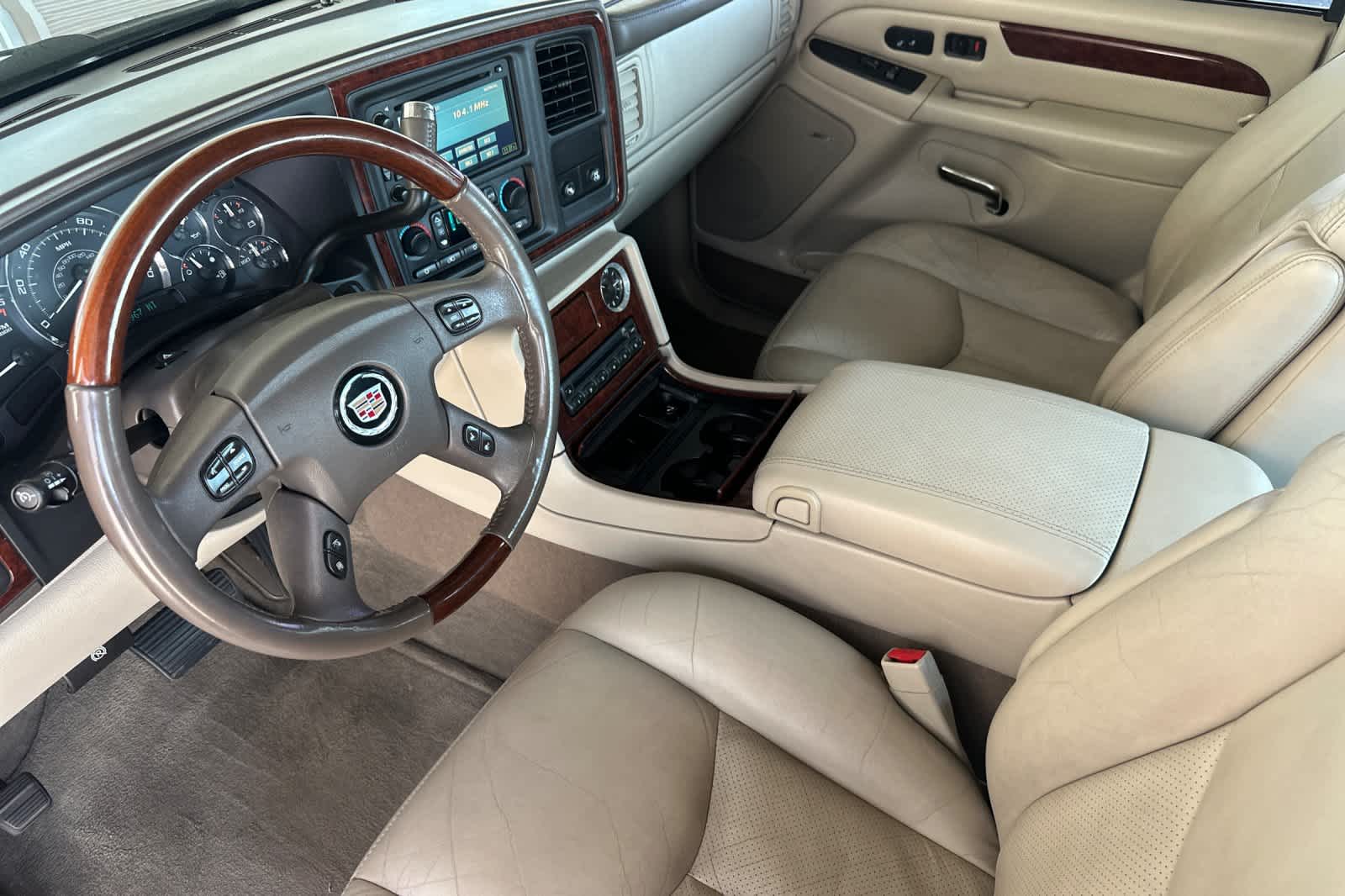 Thumbnail: 2005 Cadillac Escalade - 11