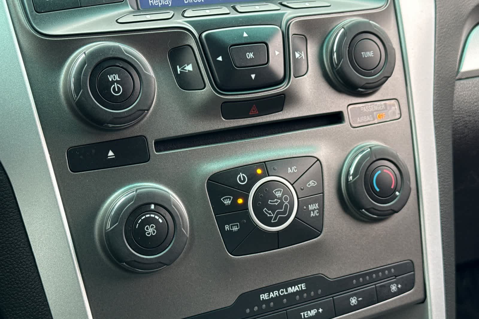 Thumbnail: 2015 Ford Explorer - 20