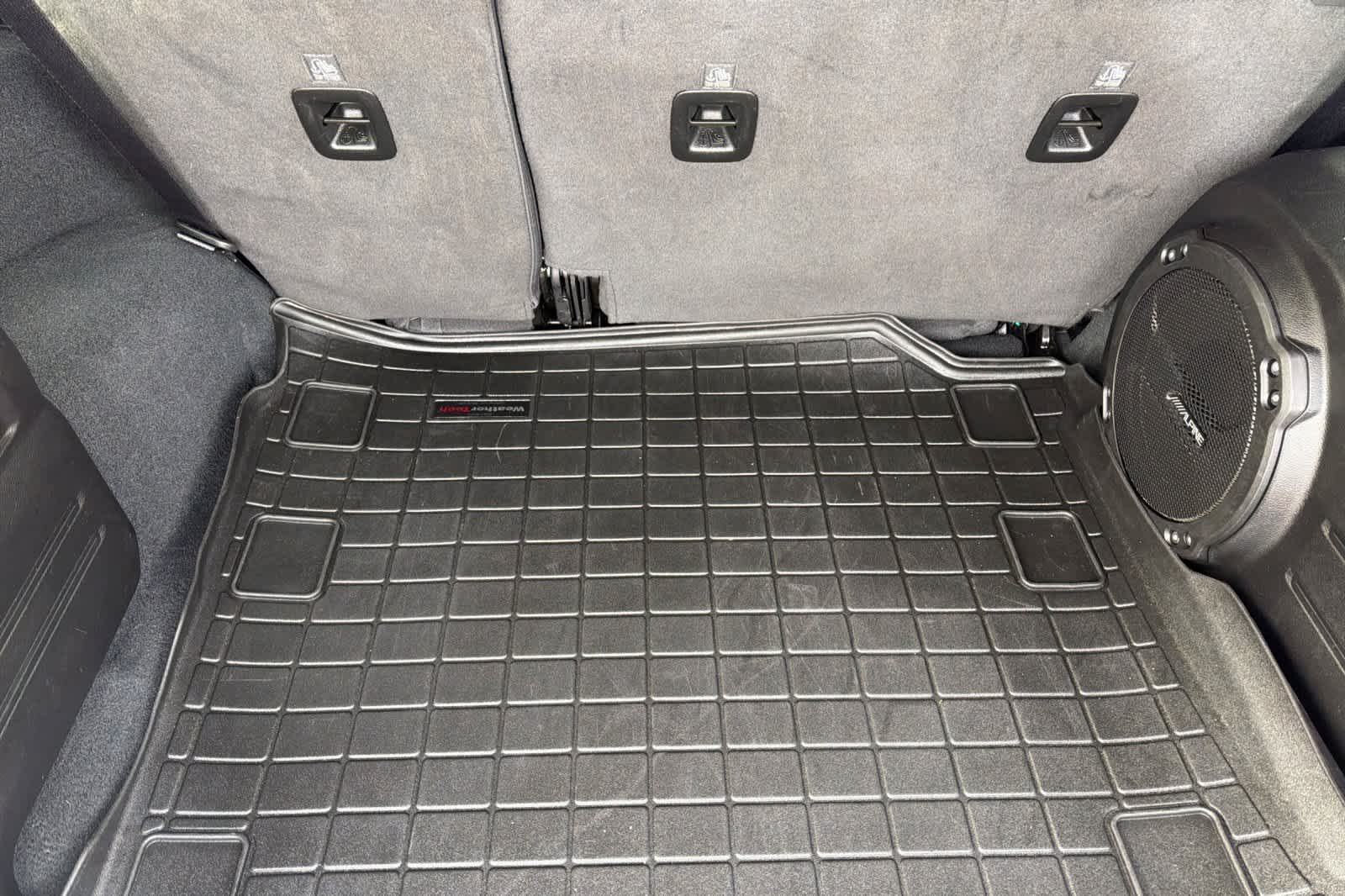 Thumbnail: 2022 Jeep Wrangler - 15