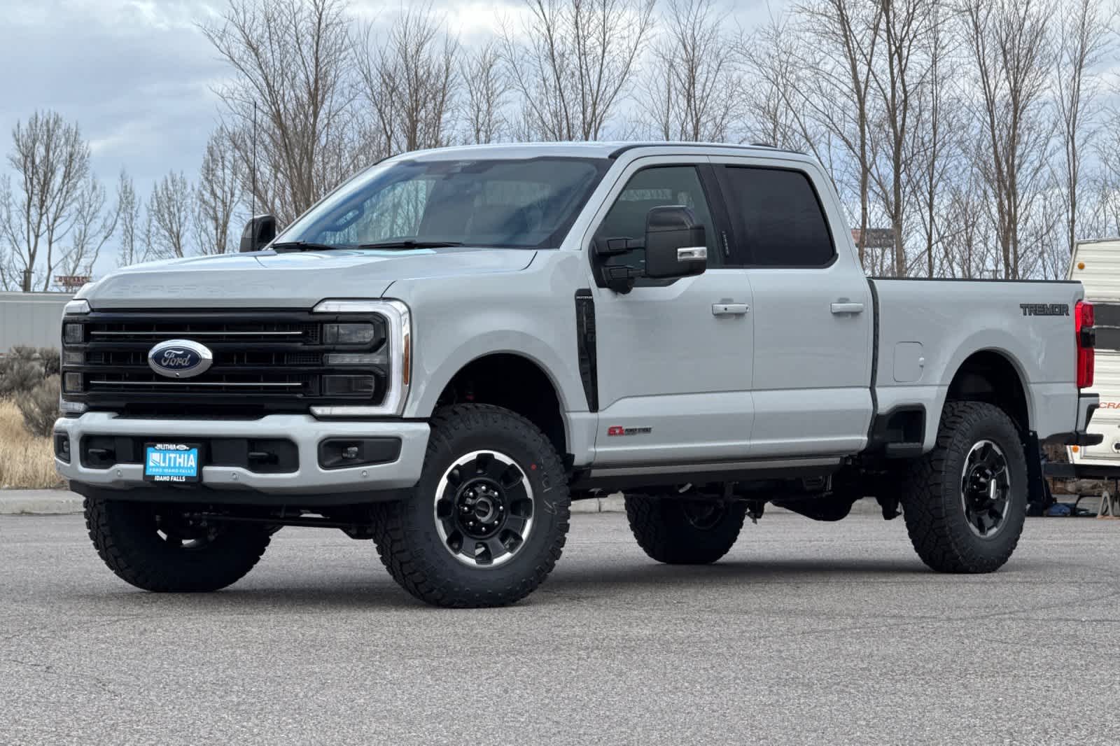 2026 Ford F-350 Super Duty Platinum's photo
