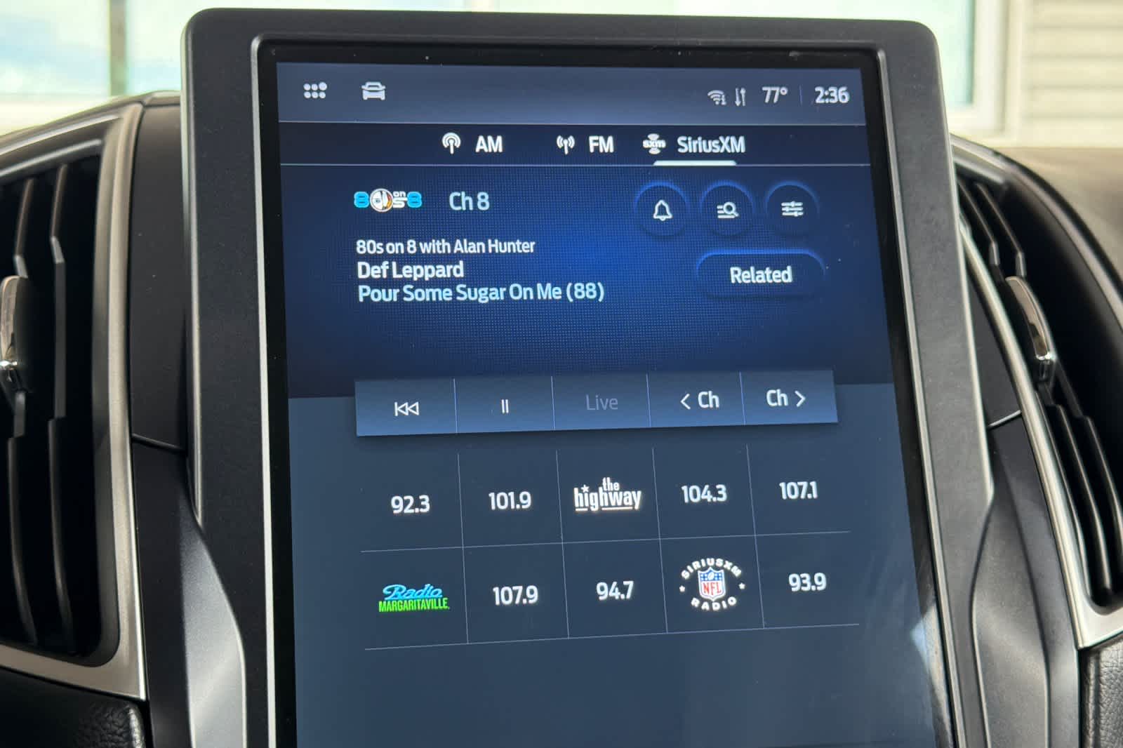2021 Ford Edge SEL - Photo 18