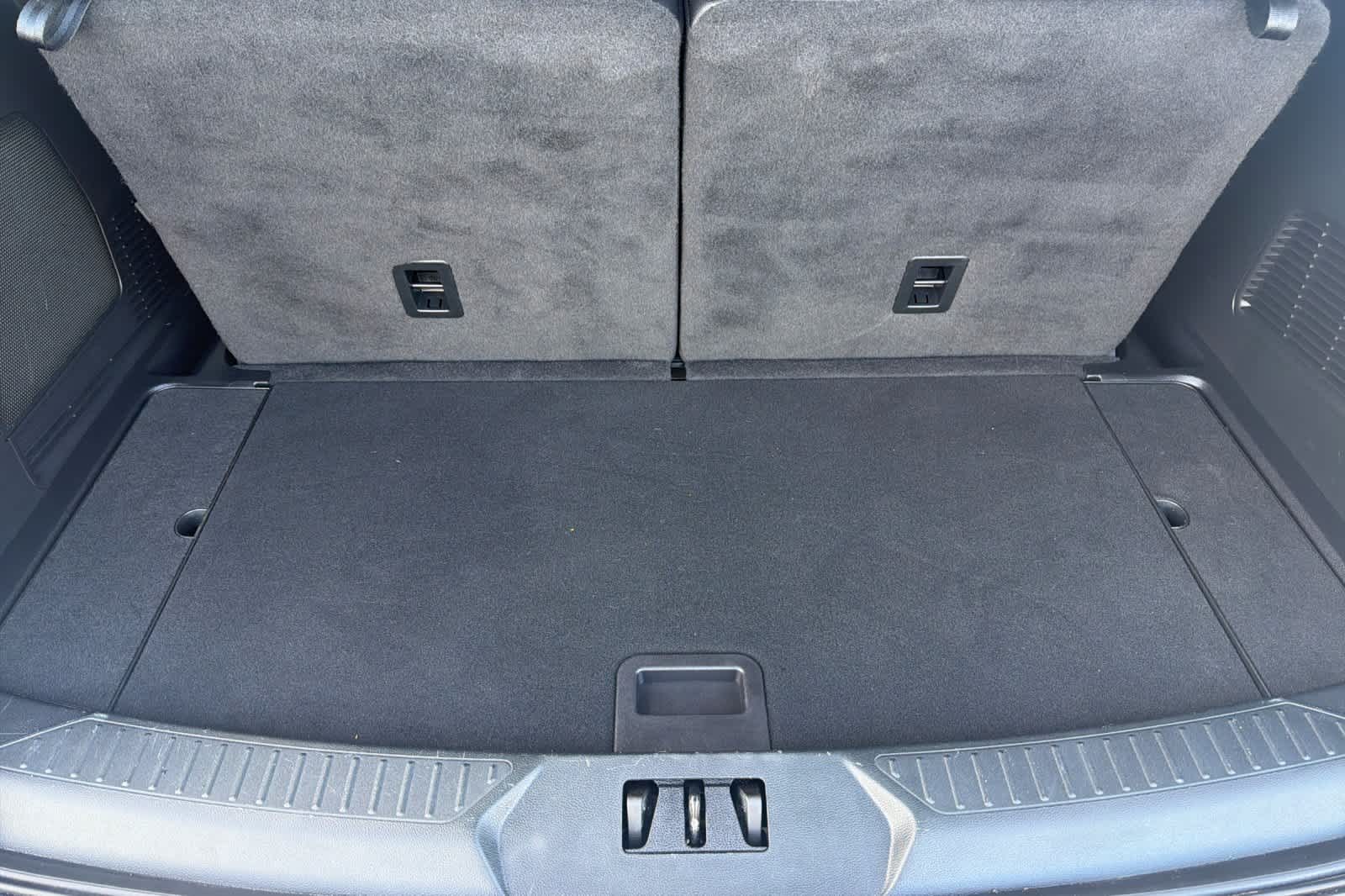 Thumbnail: 2023 Ford Explorer - 16