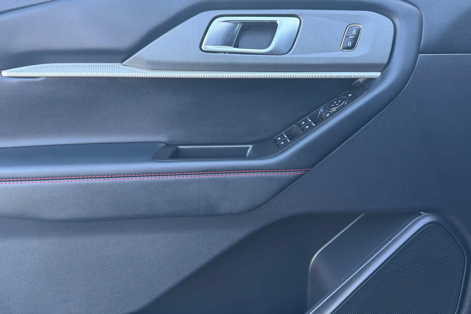 Thumbnail: 2025 Ford Explorer - 12