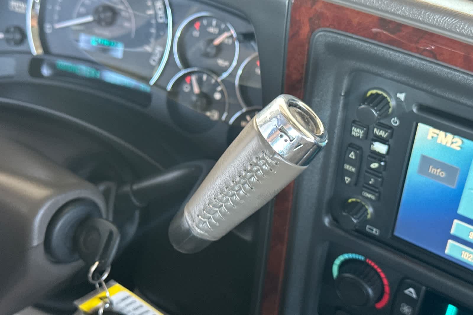 Thumbnail: 2005 Cadillac Escalade - 19