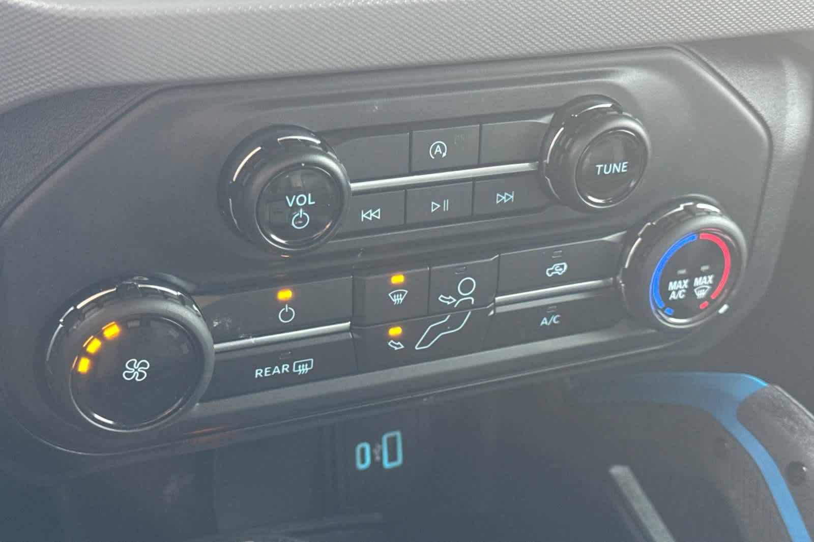 Thumbnail: 2022 Ford Bronco - 20