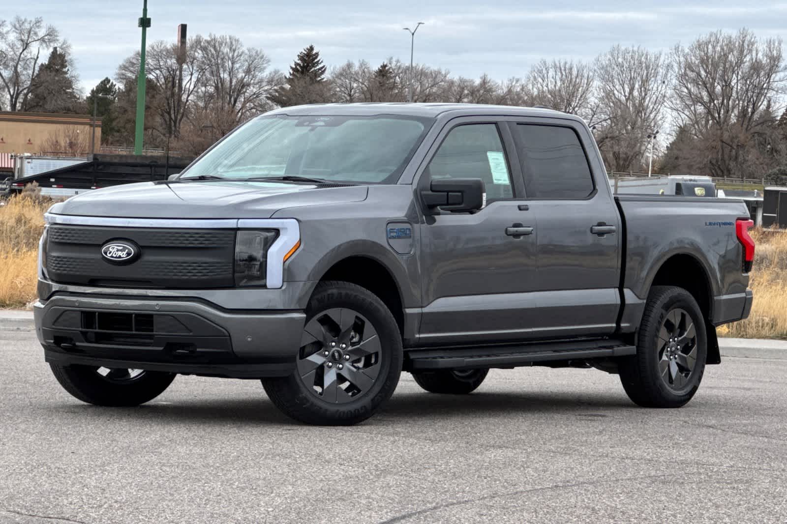 2025 Ford F-150 Lightning Flash's photo