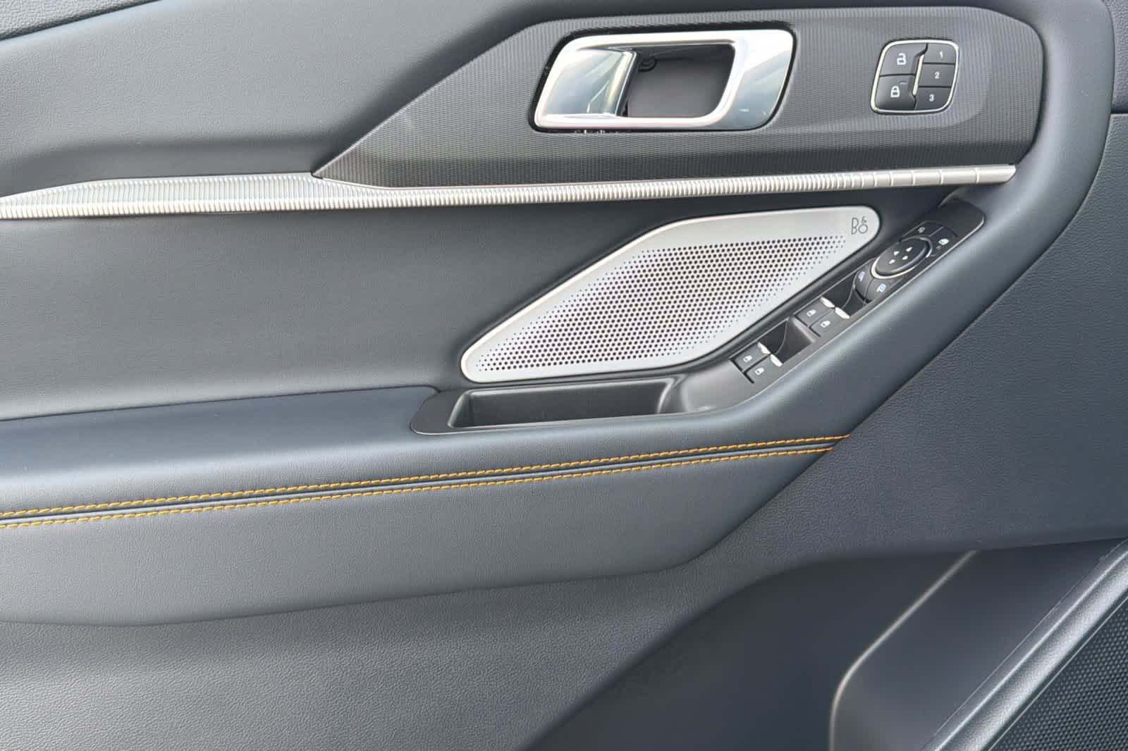 Thumbnail: 2026 Ford Explorer - 12