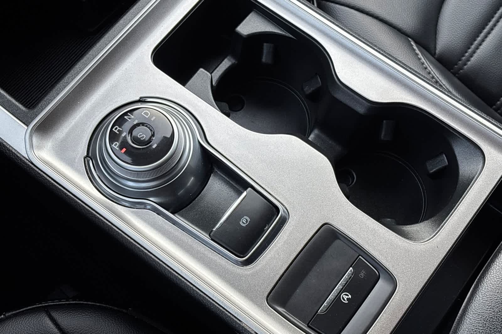 Thumbnail: 2024 Ford Edge - 21