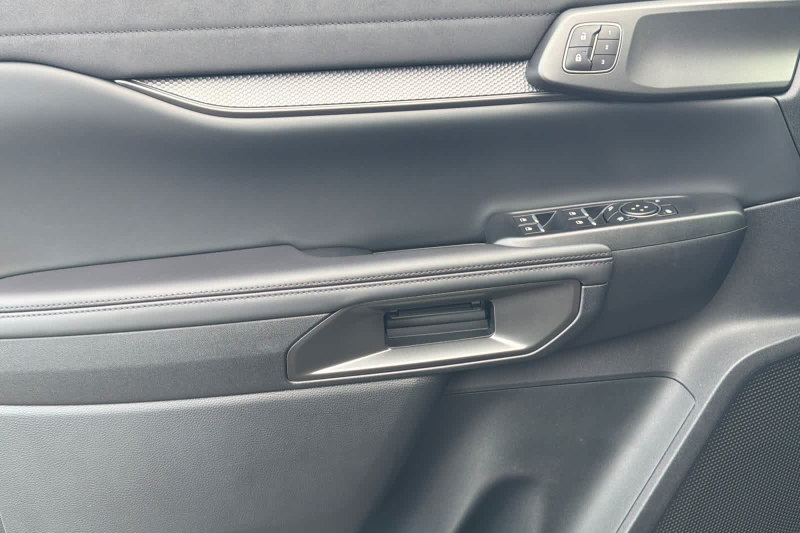 Thumbnail: 2025 Ford Ranger - 12