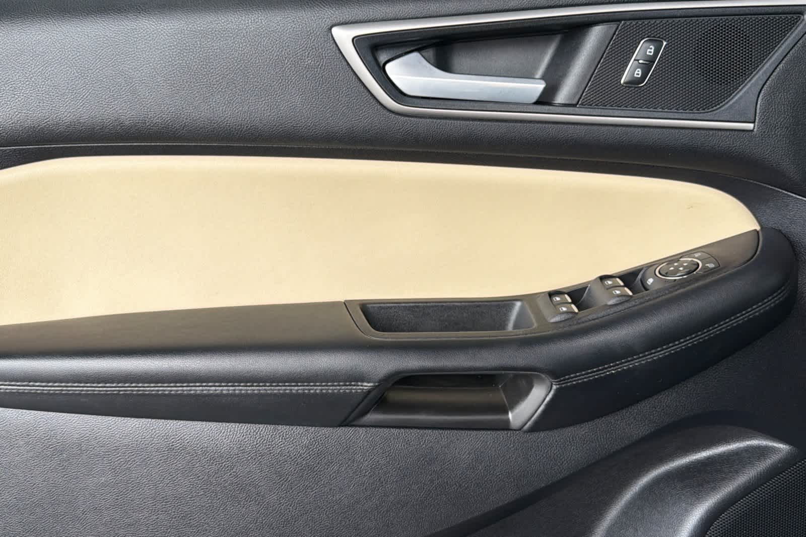 2021 Ford Edge SEL - Photo 12