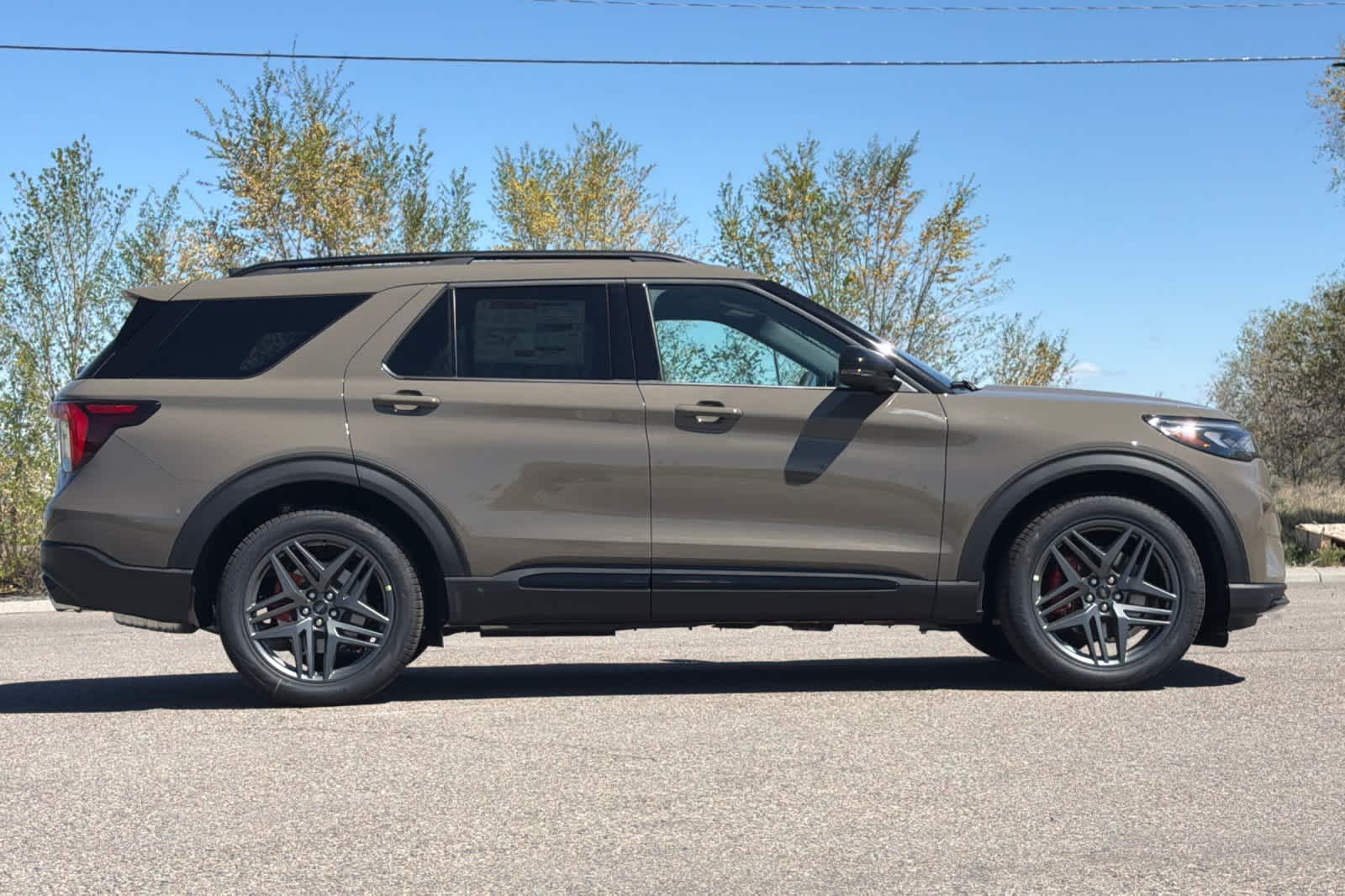 Thumbnail: 2026 Ford Explorer - 8
