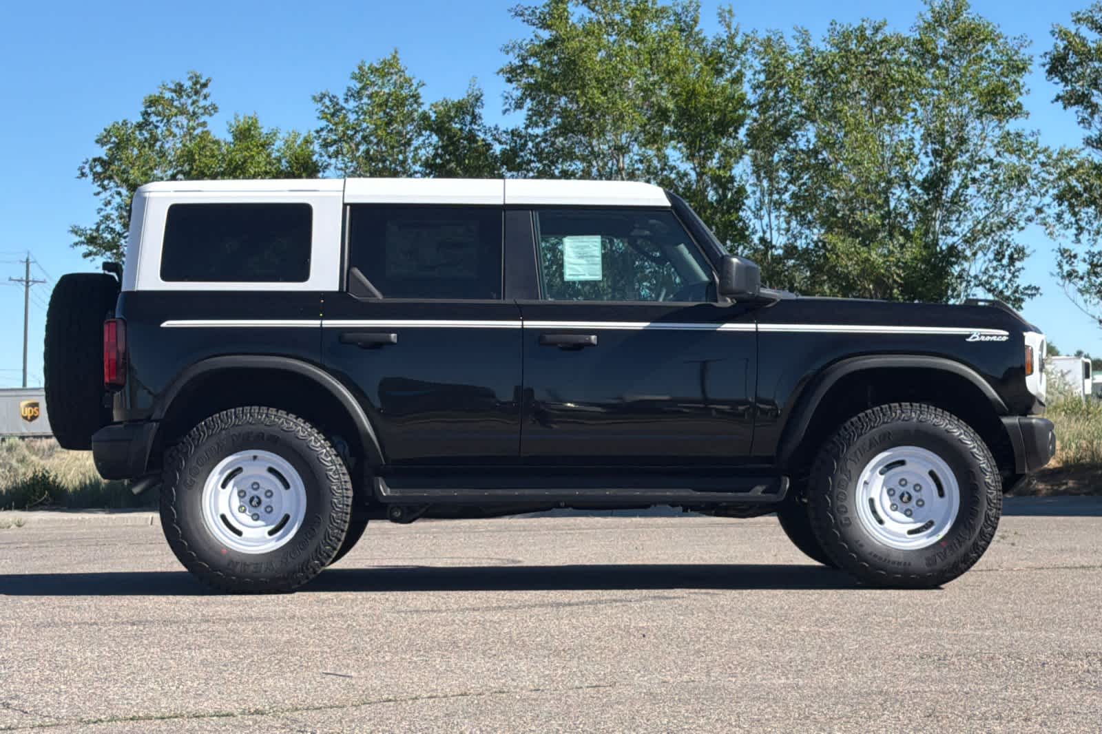 Thumbnail: 2026 Ford Bronco - 8