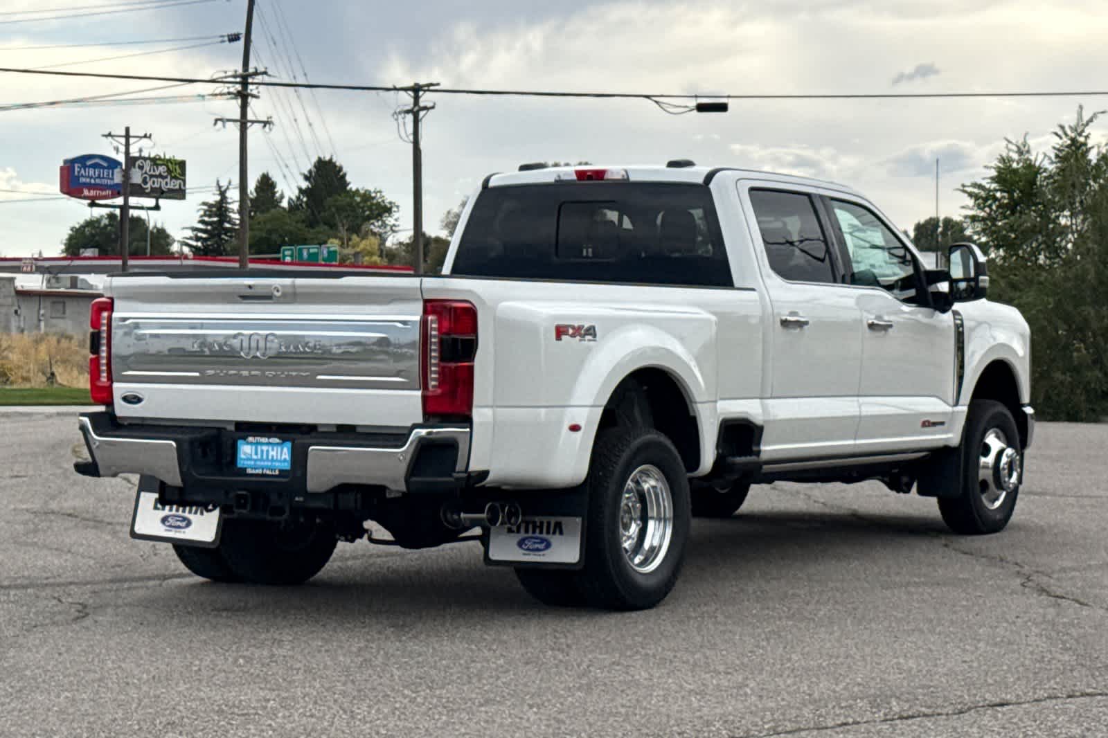 2026 Ford F-350 King Ranch photo 2