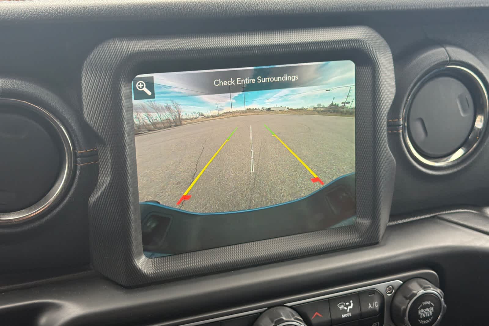 Thumbnail: 2022 Jeep Gladiator - 19