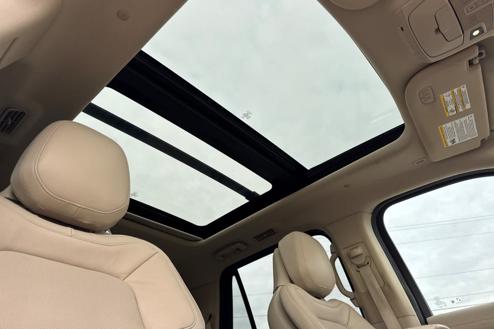 Thumbnail: 2020 Lincoln Navigator - 18