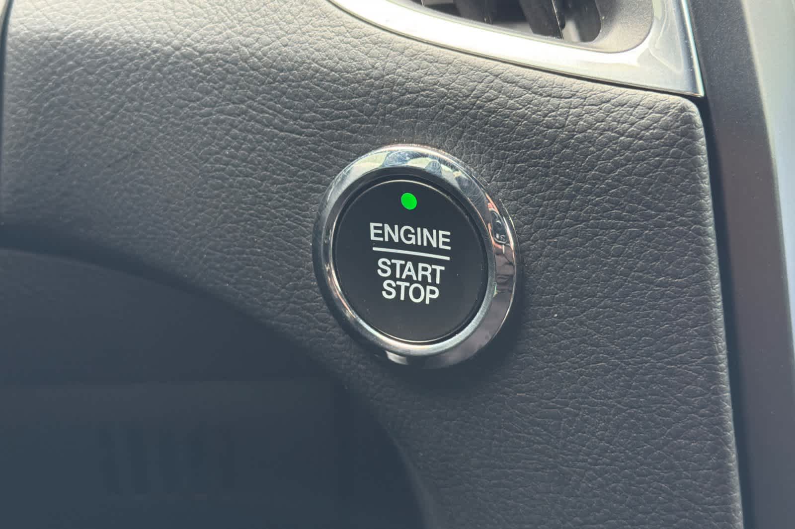 Thumbnail: 2022 Ford Edge - 23