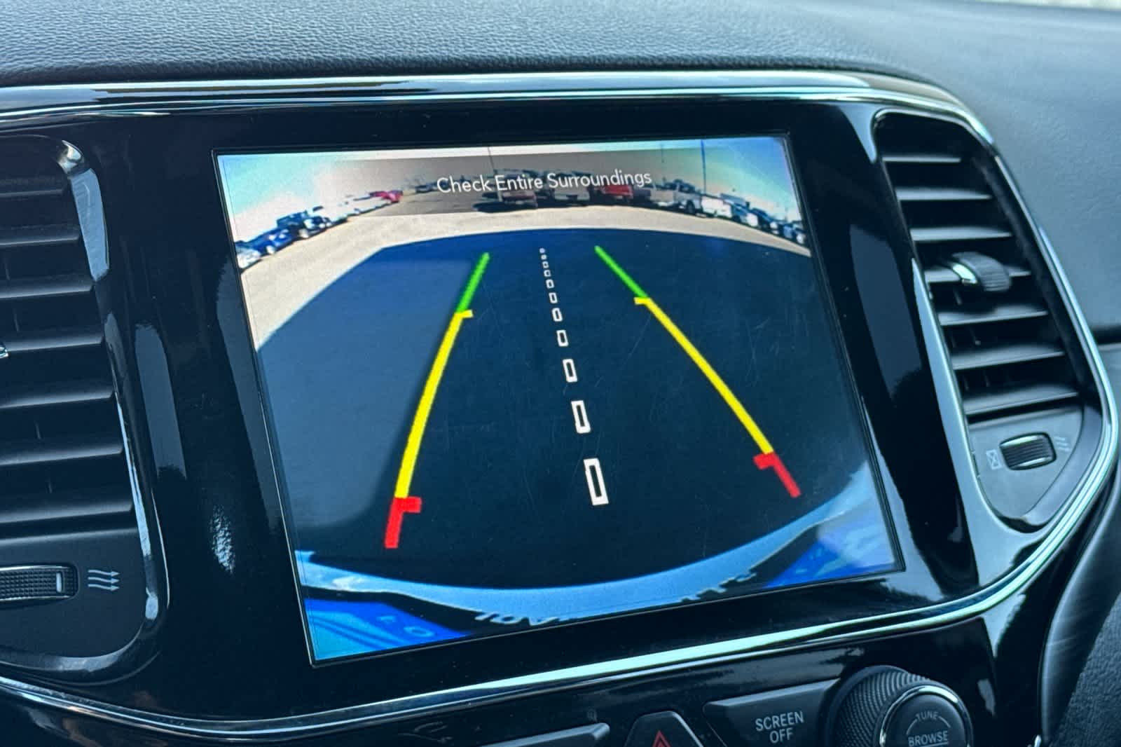 Thumbnail: 2020 Jeep Grand Cherokee - 20