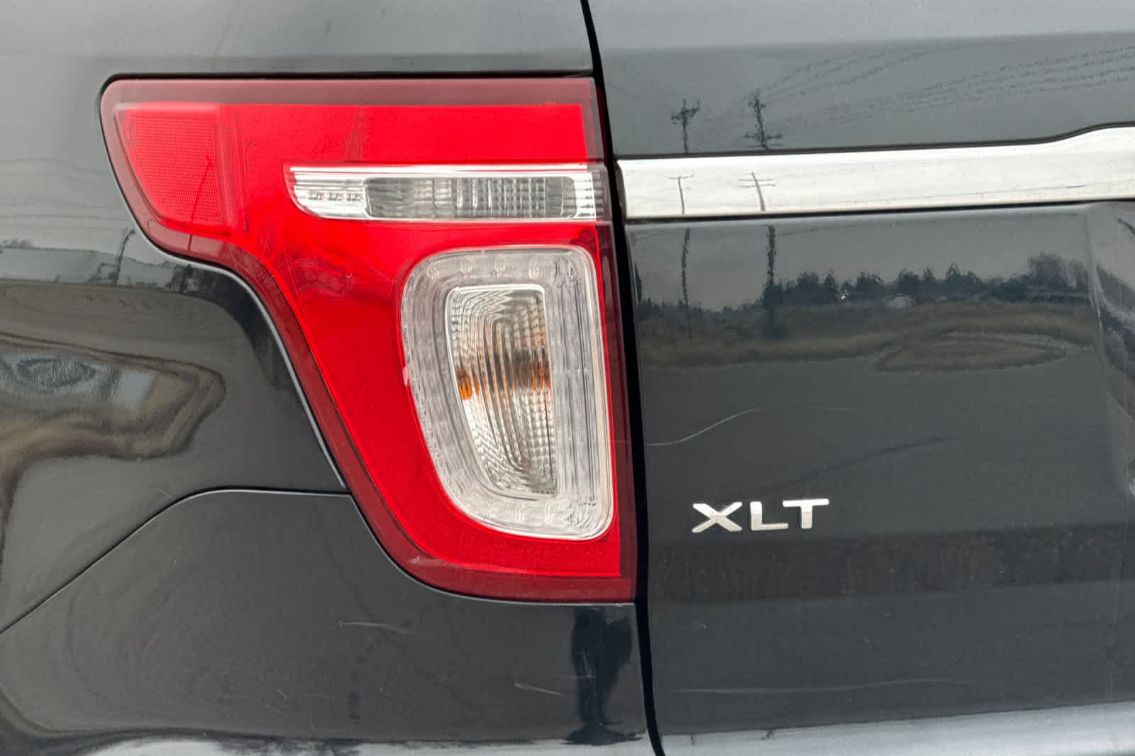 Thumbnail: 2015 Ford Explorer - 26