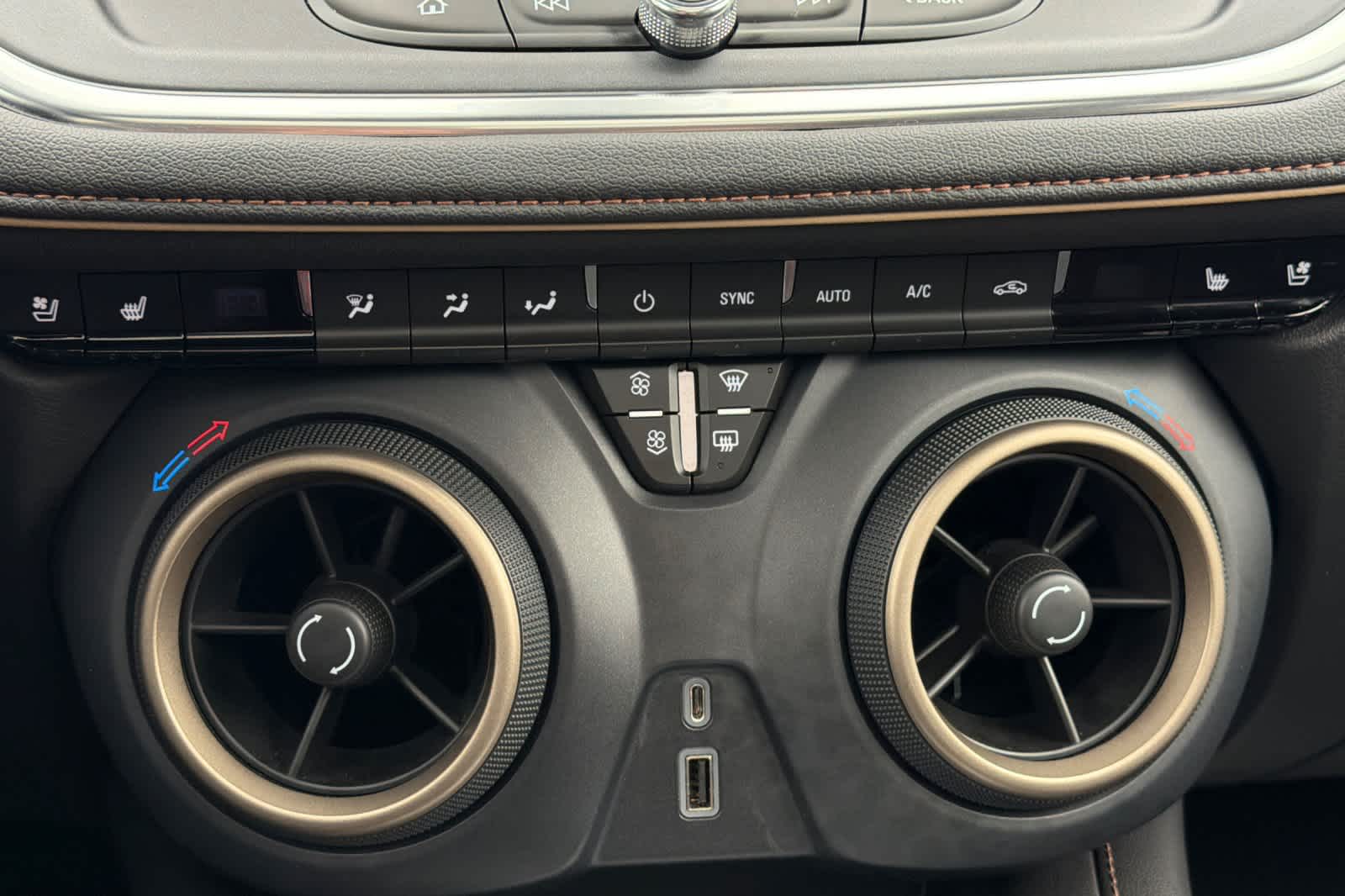 Thumbnail: 2023 Chevrolet Blazer - 21