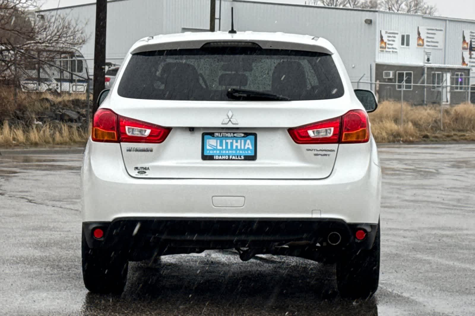 Thumbnail: 2015 Mitsubishi Outlander Sport - 7