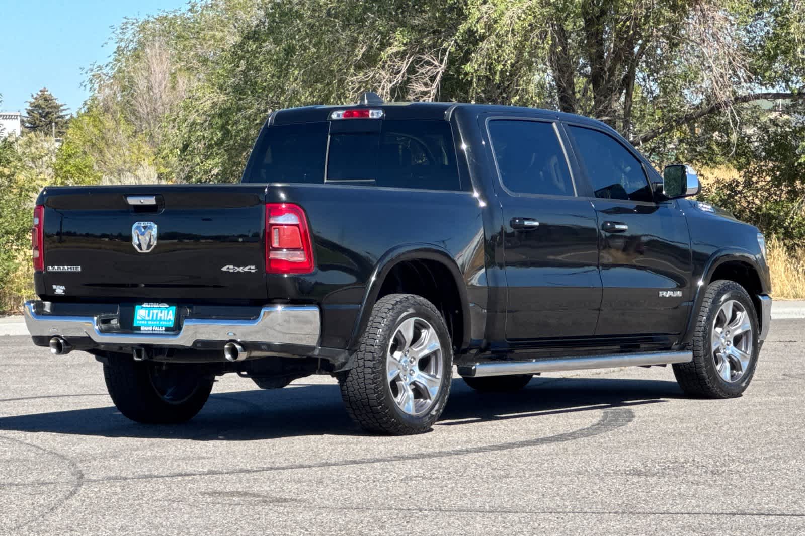 2019 Ram 1500 Laramie photo 2