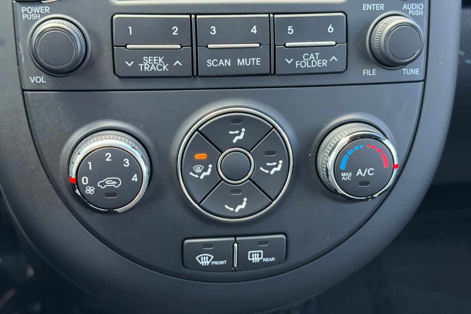 Thumbnail: 2013 Kia Soul - 19