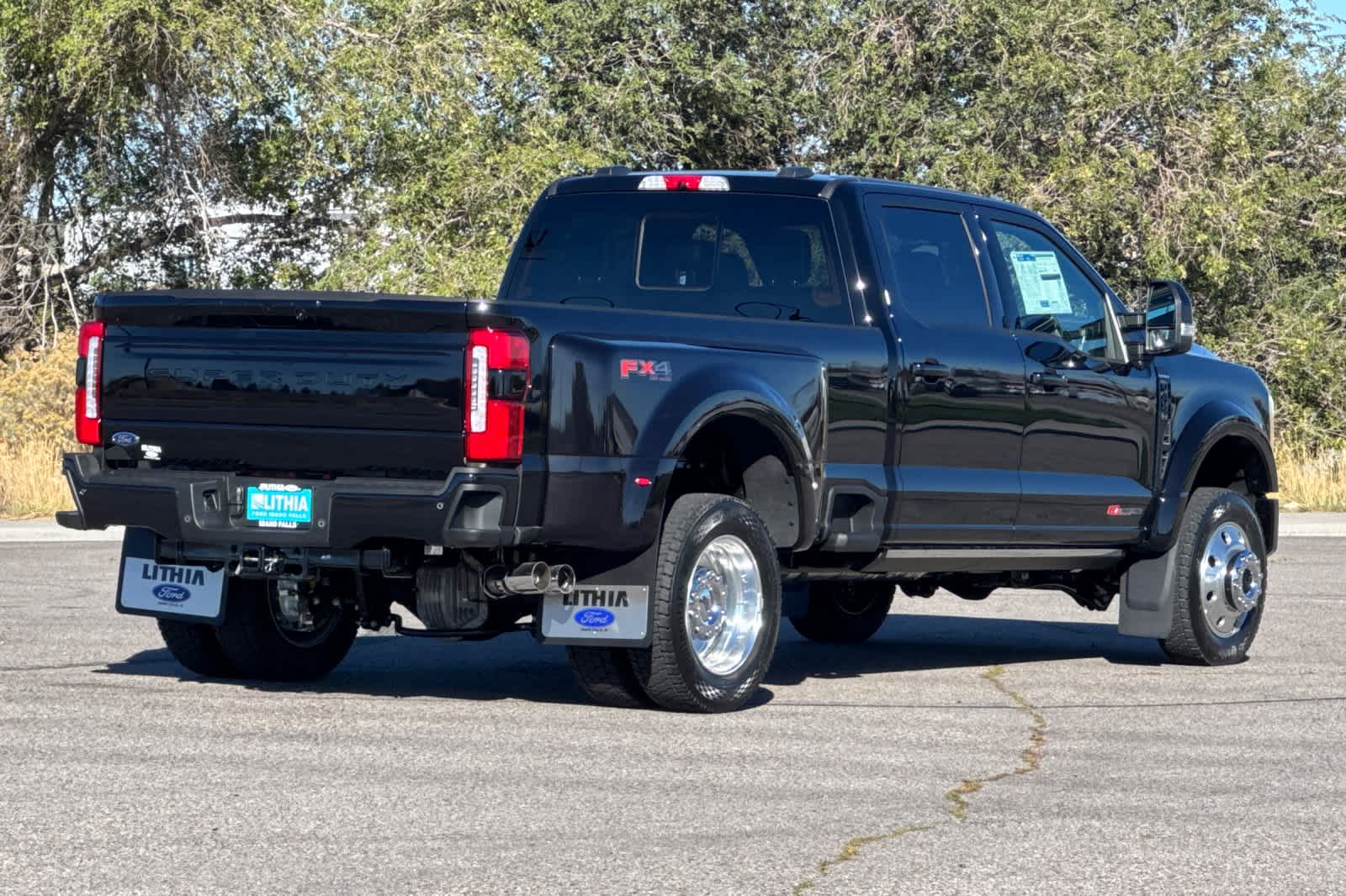 2026 Ford F-450 Platinum photo 2