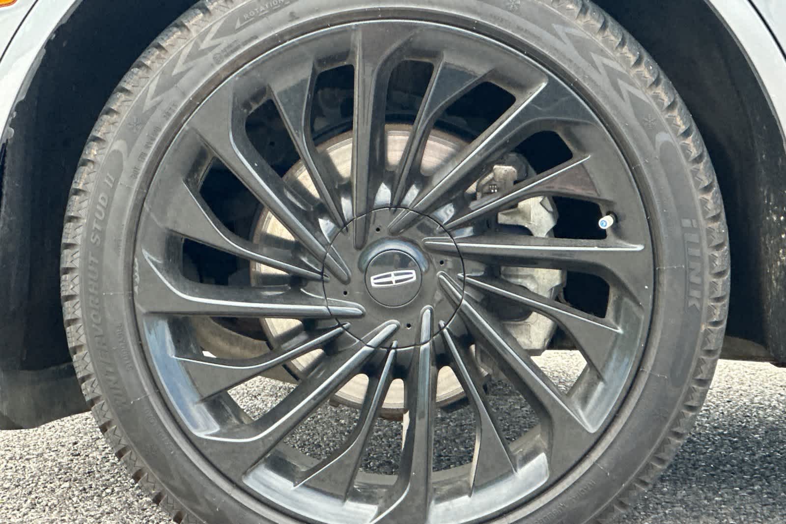 Thumbnail: 2022 Lincoln Aviator - 28