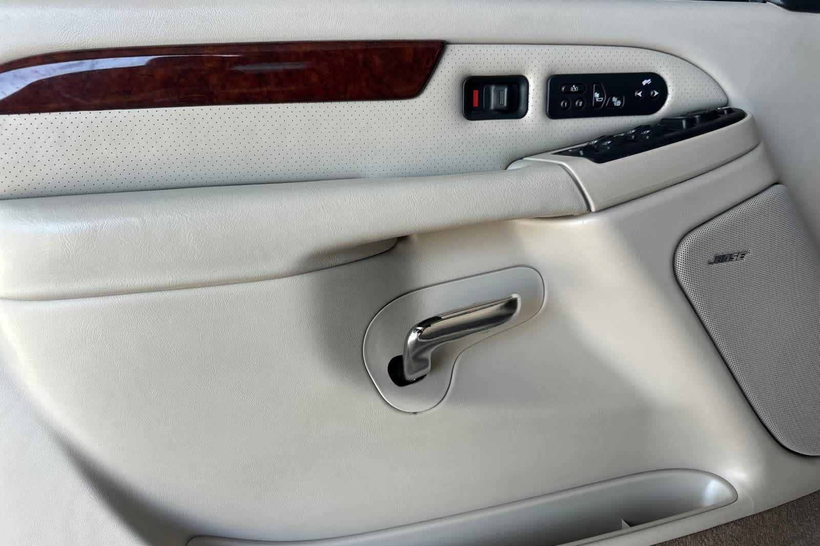 Thumbnail: 2005 Cadillac Escalade - 12