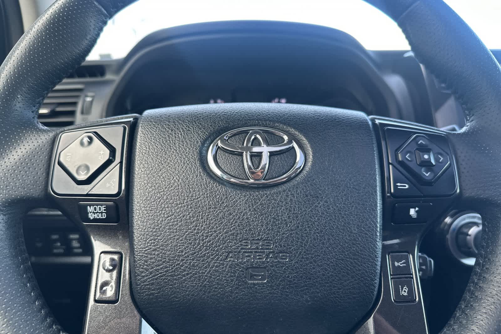 Thumbnail: 2020 Toyota 4Runner - 24