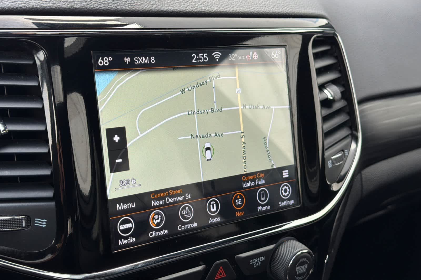 Thumbnail: 2020 Jeep Grand Cherokee - 19