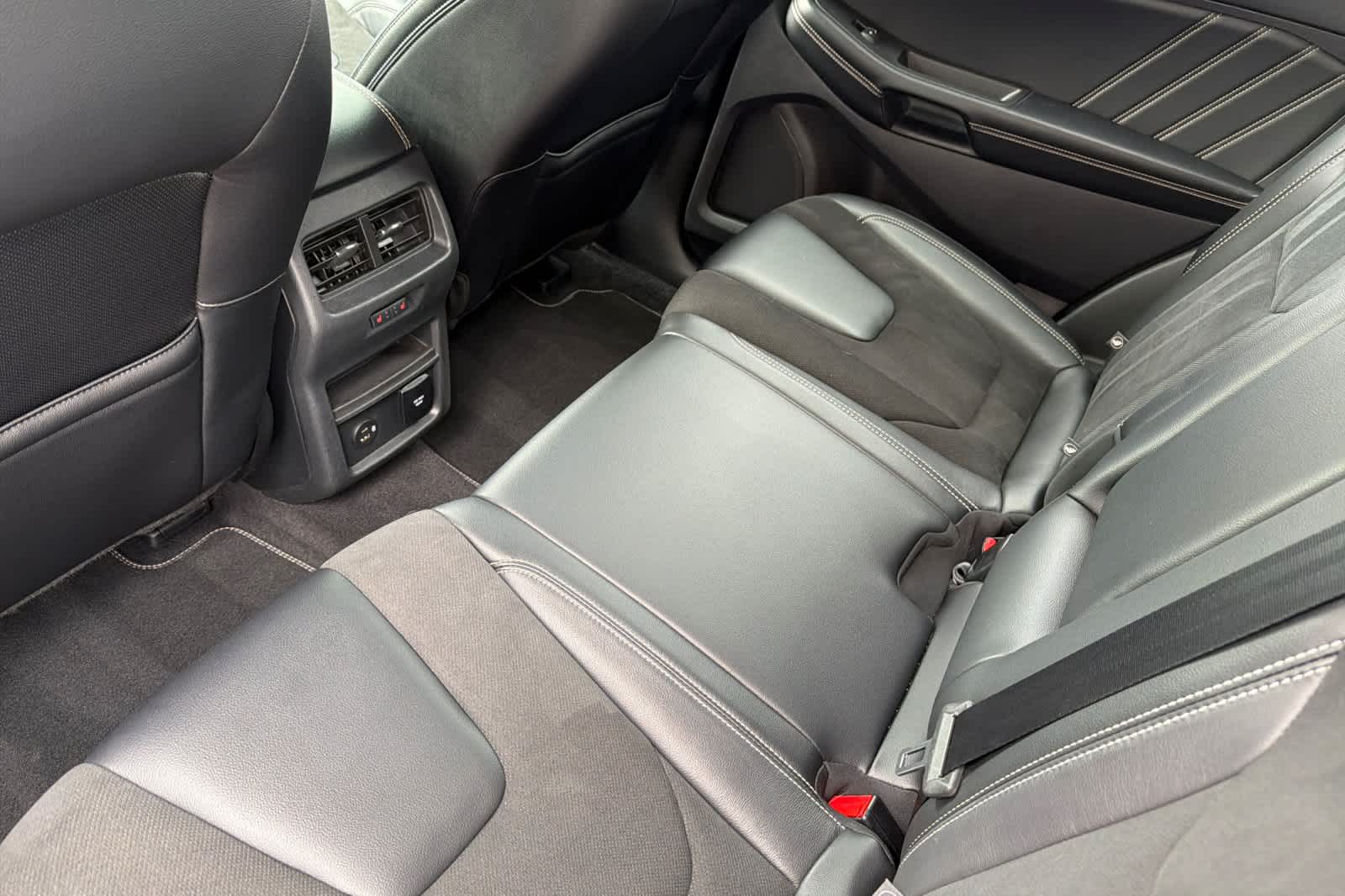 Thumbnail: 2022 Ford Edge - 4