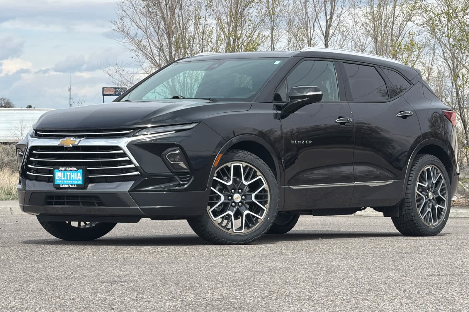 Thumbnail: 2023 Chevrolet Blazer - 1