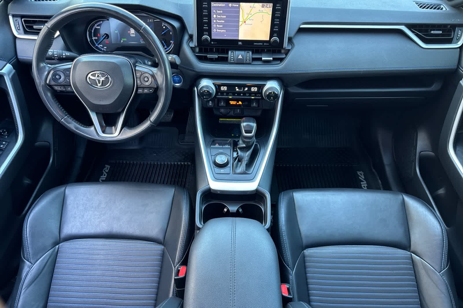 2021 Toyota RAV4 XSE photo 2