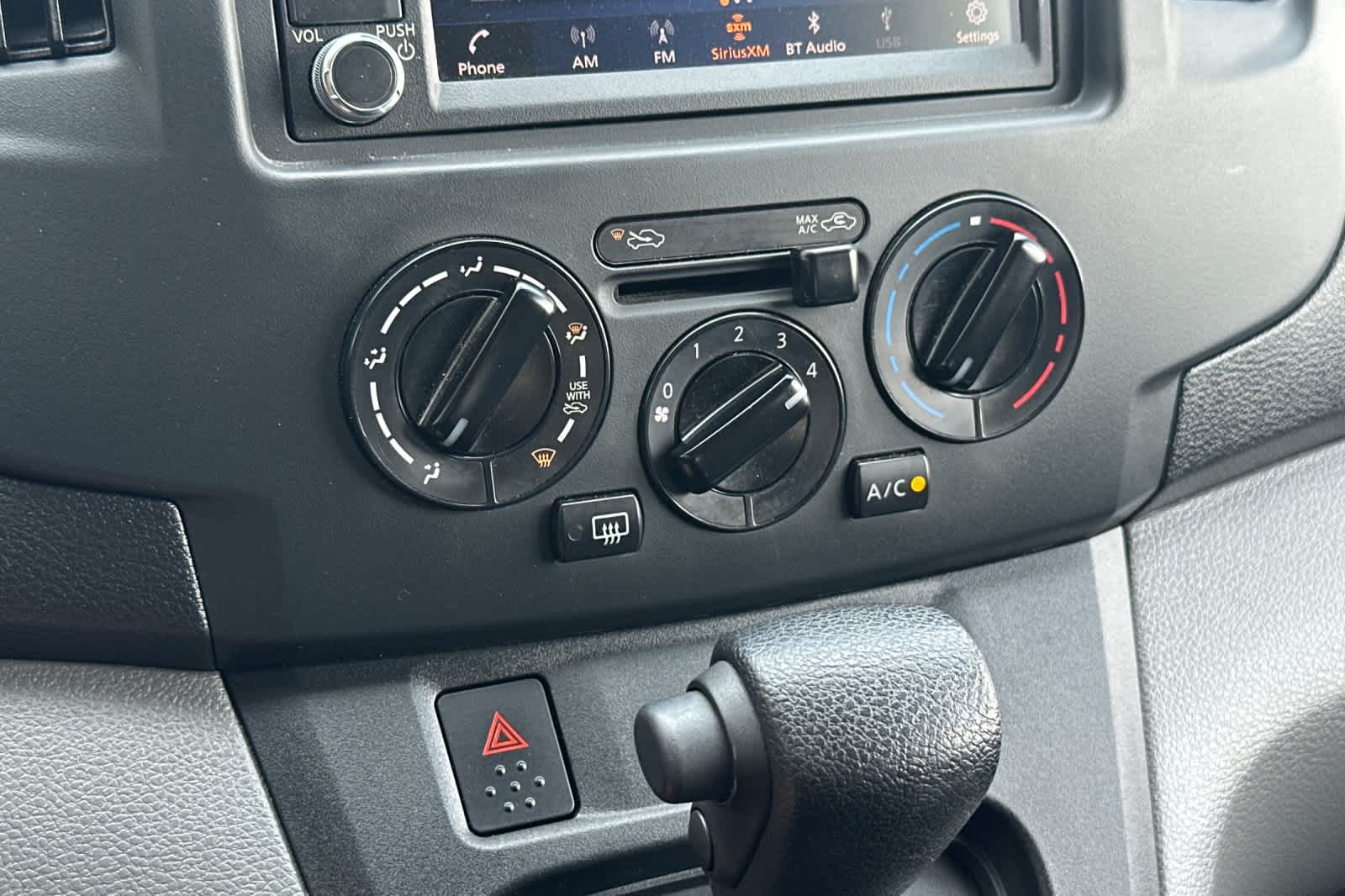 Thumbnail: 2021 Nissan NV200 - 21