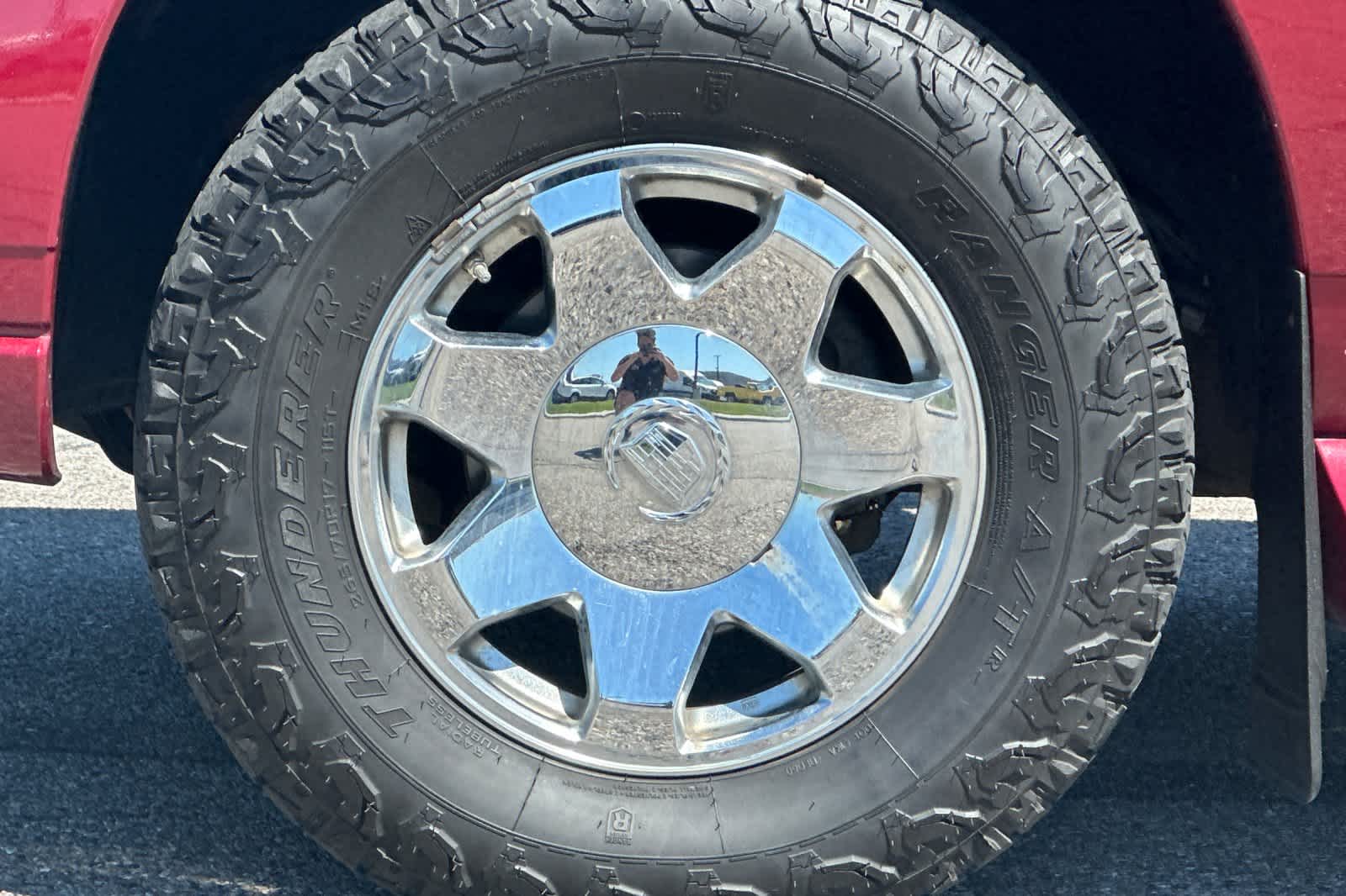 Thumbnail: 2005 Cadillac Escalade - 23