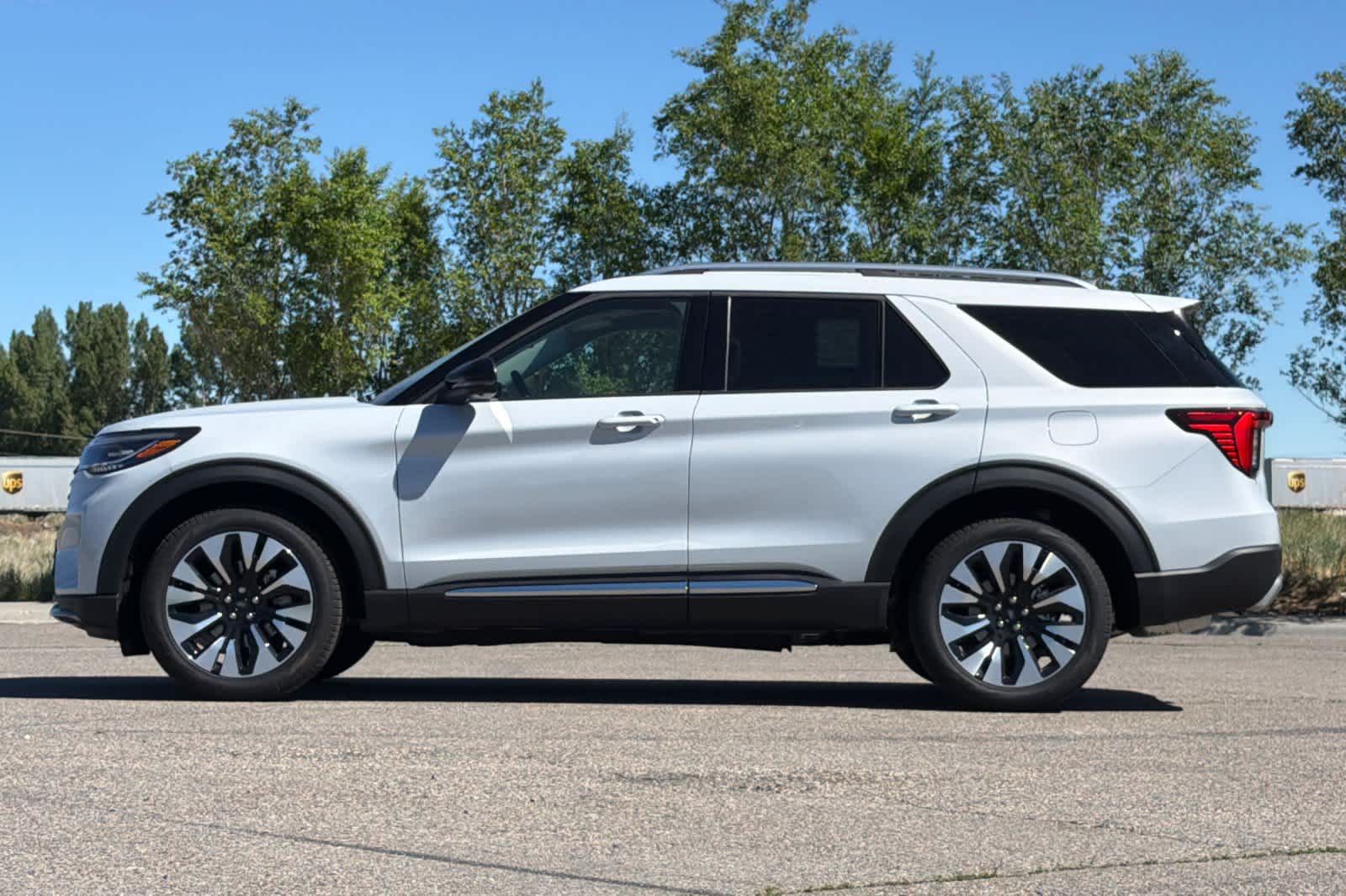 Thumbnail: 2026 Ford Explorer - 5