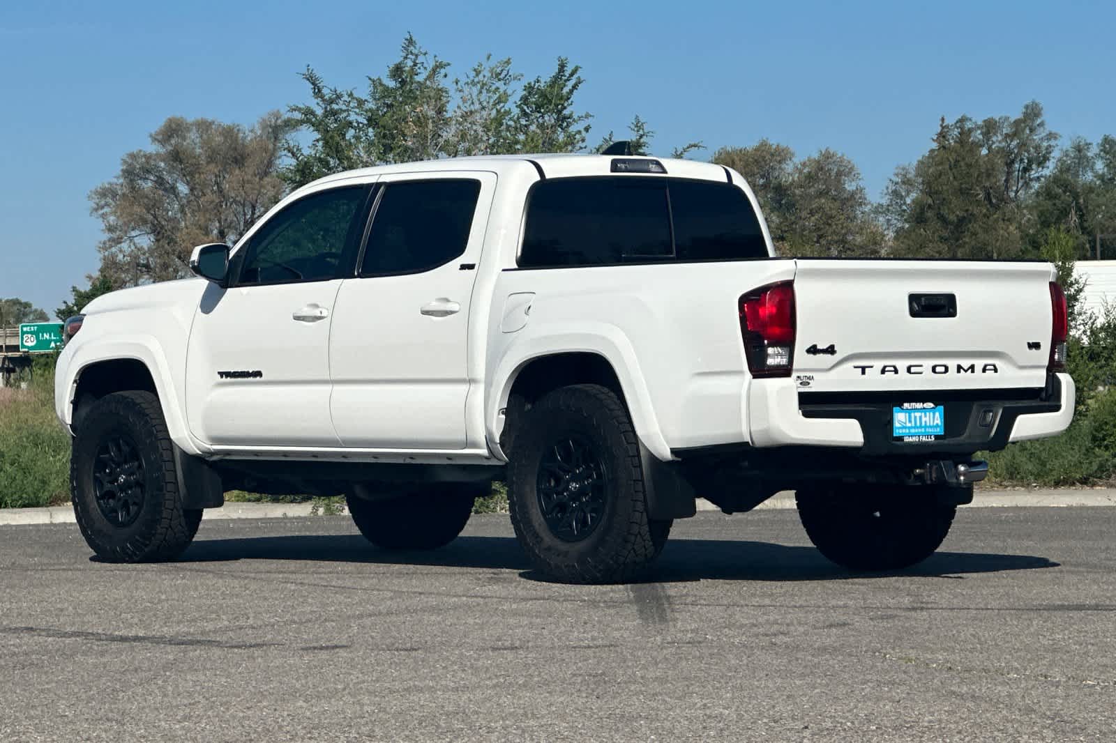 Thumbnail: 2021 Toyota Tacoma - 6