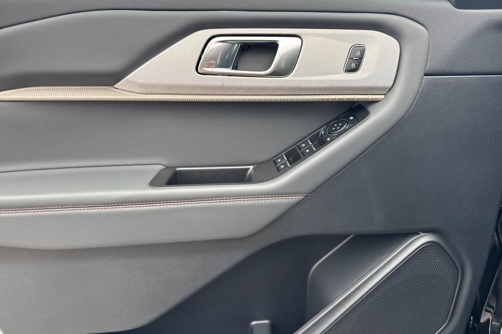 Thumbnail: 2026 Ford Explorer - 12