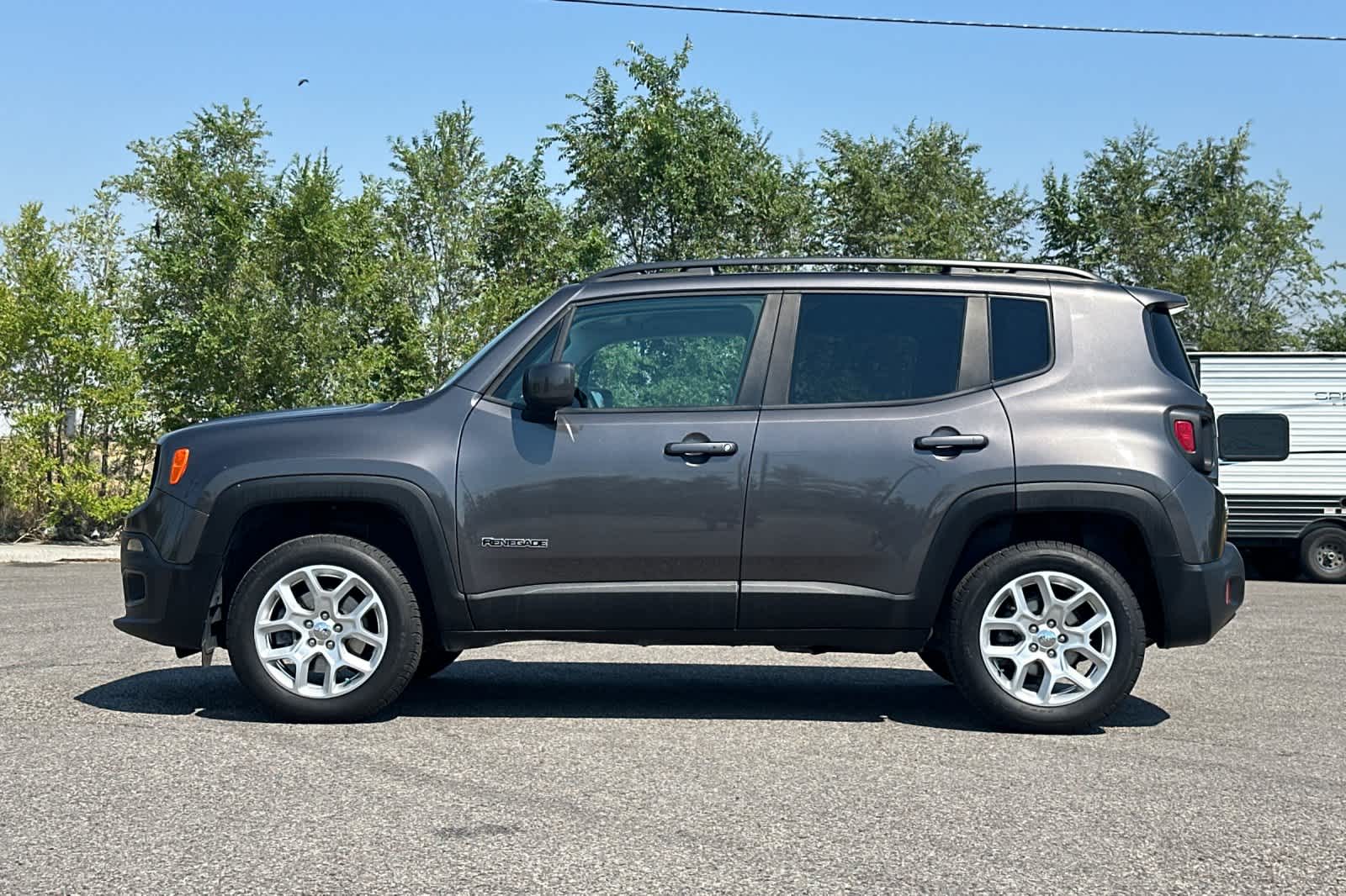 Thumbnail: 2018 Jeep Renegade - 5